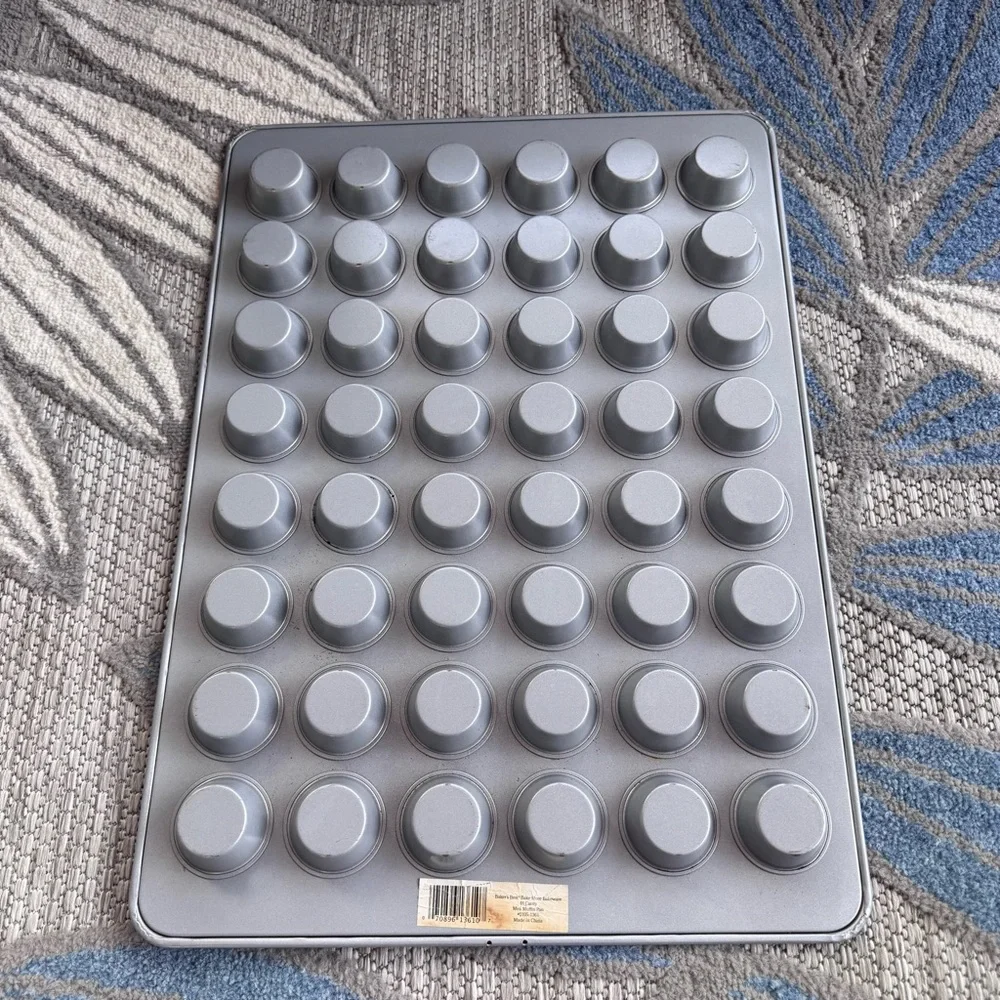 Baker’s Best‎ Bake More Bakeware 48 Cavity Mini Muffin Pan #2105-1361